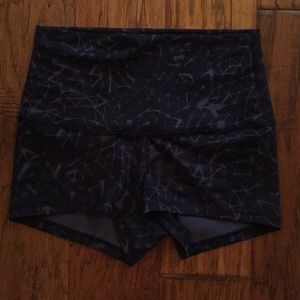 Lululemon High waste boogie short